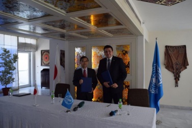 ФАО и Япония продолжают борьбу с саранчой в Центральной Азии