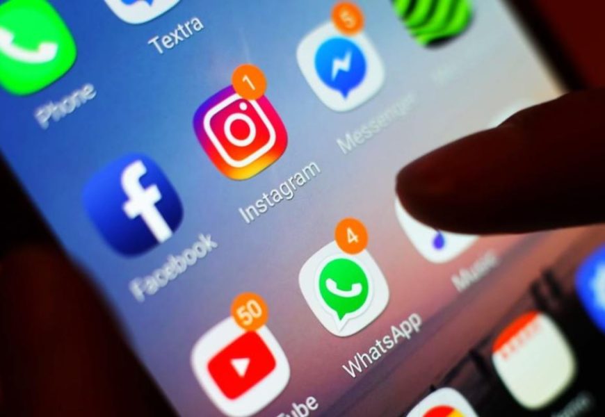 Глобальный сбой: Facebook, WhatsApp и Instagram стали недоступны