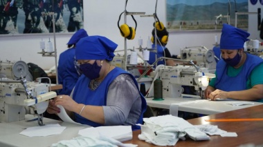 В Таджикистане с начала года произвели 6,6 млн медицинских масок