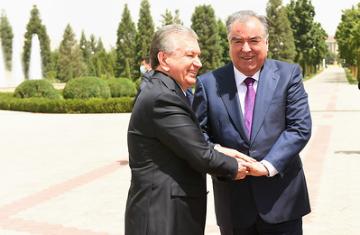 Начало официального визита Президента Республики Узбекистан Шавката Мирзиёева в Таджикистан