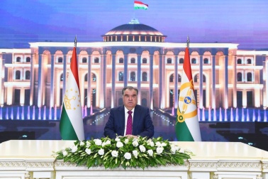 Президент Таджикистана обратился к народу по случаю Дня национального единства
