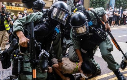 Протесты в Гонконге: полиция арестовала не менее 90 человек
