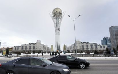 Правящая партия Казахстана, по-видимому, остается у власти