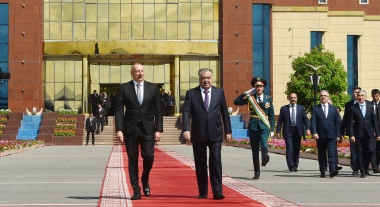Президент Республики Таджикистан Эмомали Рахмон проводил Президента Азербайджанской Республики Ильхама Алиева