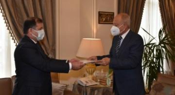 Заробиддин Косими вручил верительные грамоты Генеральному секретарю Лиги арабских государств