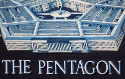 Экс-руководители Пентагона призвали не вовлекать военных в споры о выборах