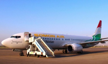 “Сомон Эйр” доставила второй самолет “Боинг 737-800” в Таджикистан