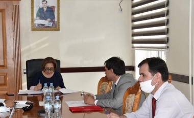В Душанбе обсудили проблемы таджикских мигрантов в России