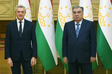 Президент Таджикистана и Верховный комиссар ООН обсудили проблемы беженцев из Афганистана