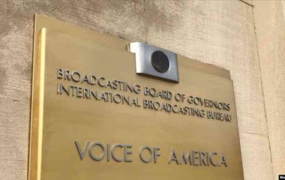 USAGM проверяет визы иностранных журналистов «Голоса Америки»