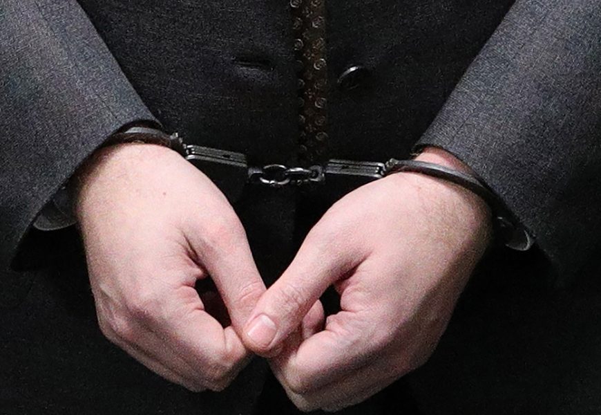 Ба Донишкада дохил мекунам гуфту 18.000 сомонӣ гирифт
