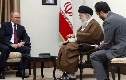Хаменеи: НАТО воевало бы с Россией из-за Крыма, если бы его не остановили на Украине