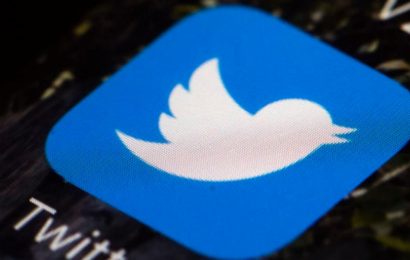 Твиттер закрыл десятки тысяч аккаунтов, распространявших теорию Qanon