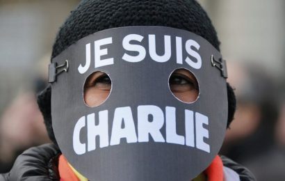 Суд вынесет приговор по делу о теракте в редакции Charlie Hebdo. Обвиняемые не признали вину