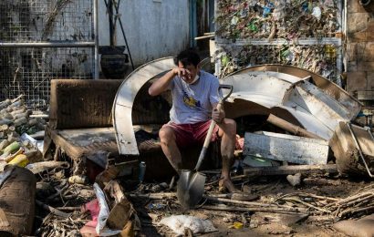 «Полный ужас»: Разрушительный тайфун унес жизни 375 человек на Филиппинах