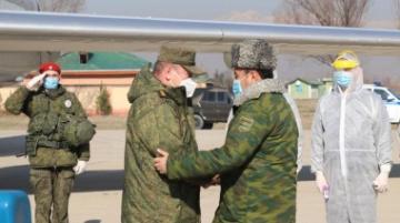 Командующий войсками ЦВО прибыл в Таджикистан с инспекцией российской военной базы