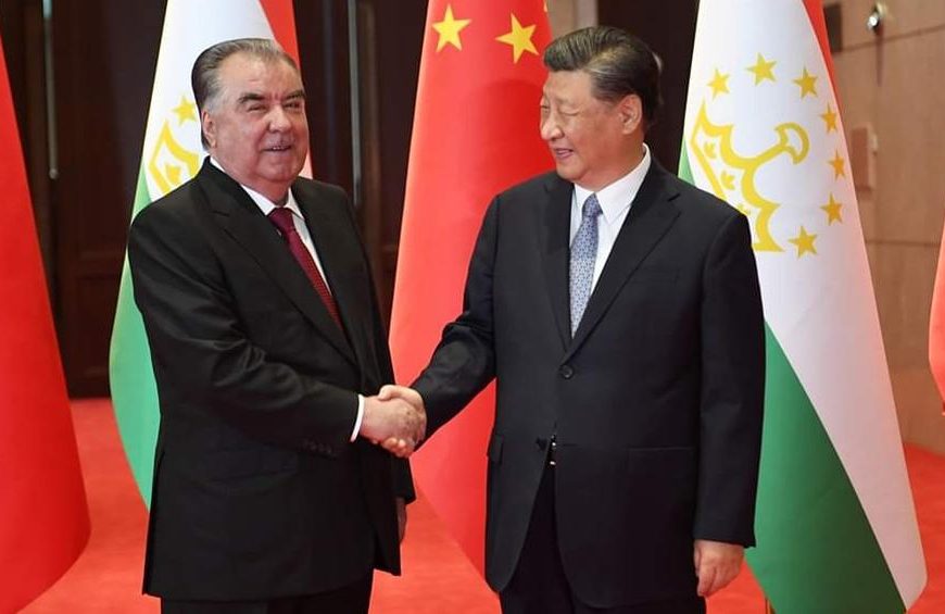 Состоялись переговоры Си Цзиньпина и президента Таджикистана Эмомали Рахмона