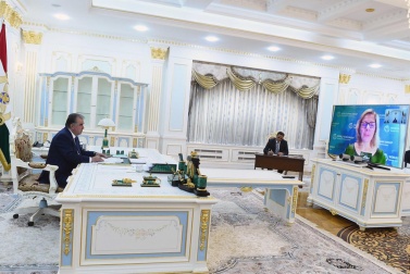 Президент Республики Таджикистан Эмомали Рахмон провел беседу в формате видеоконференции с вице-президентом Всемирного банка госпожой Анной Бьерде