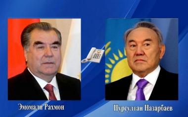 Лидер нации Эмомали Рахмон провел телефонный разговор с Первым Президентом Республики Казахстан Нурсултаном Назарбаевым