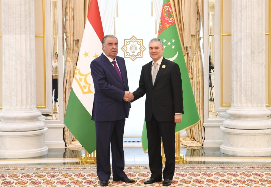 Лидер нации провел встречу с Председателем Халк Маслахаты Туркменистана