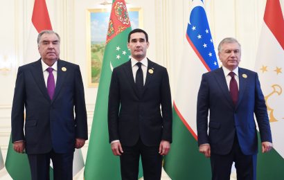 Лидер нации принял участие во встрече глав государств Республики Таджикистан, Туркменистана и Республики Узбекистан