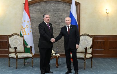 Президент Республики Таджикистан встретился с Президентом РФ Владимиром Путиным