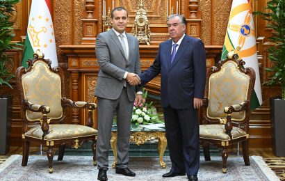 Президент Таджикистана обсудил развитие бокса с главой IBA Умаром Кремлевым