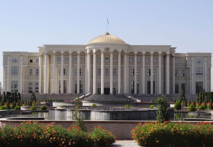 Поздравительное послание Президента Республики Таджикистан Эмомали Рахмона по случаю праздника Сада
