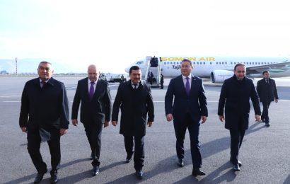 Министр иностранных дел Казахстана прибыл в Таджикистан с официальным визитом