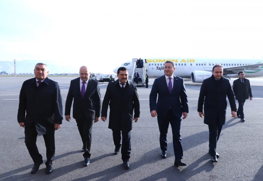 Министр иностранных дел Казахстана прибыл в Таджикистан с официальным визитом