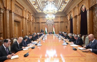 Президент Республики Таджикистан провёл рабочее совещание