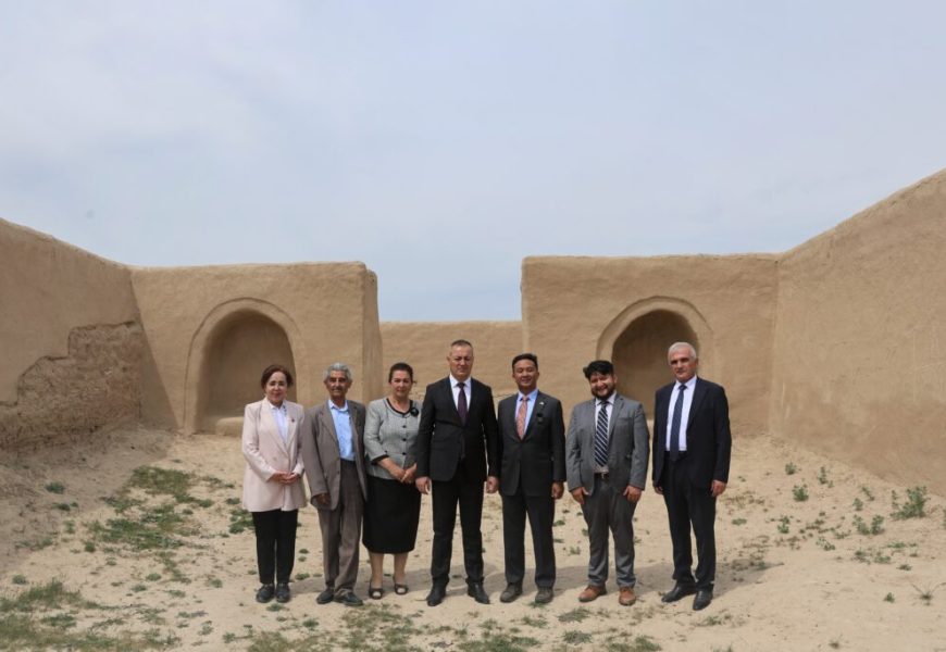 Посольство США оказывает помощь в сохранении наследия Таджикистана