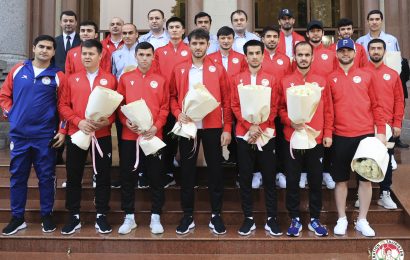 Национальную сборную Таджикистана по футзалу тепло встретили в Душанбе
