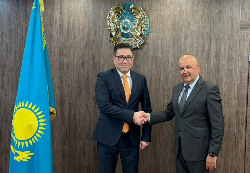Встреча Посла Республики Таджикистан с Министром торговли и интеграции Республики Казахстан