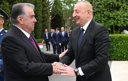 Церемония официальной встречи Президента Республики Таджикистан Эмомали Рахмона в Азербайджанской Республике