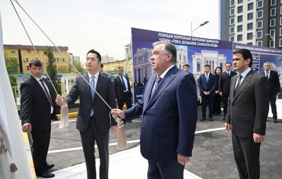 Ифтитоҳи коргоҳи заргарӣ дар шаҳри Душанбе