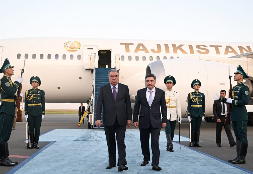 Рабочий визит Президента Таджикистана в Казахстан