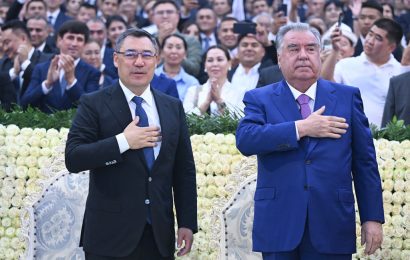 Главы Таджикистана и Кыргызстана посетили концерт «Вечная дружба»