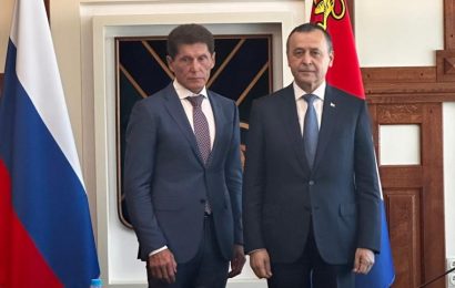 Мулоқоти  Сафири Тоҷикистон бо Губернатори минтақаи Приморск