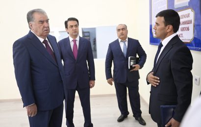 Ифтитоҳи муассисаи таҳсилоти миёнаи умумии №4 дар шаҳри Душанбе