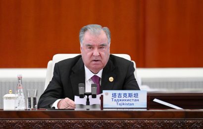 Президент Таджикистана принял участие и выступил на заседании ШОС