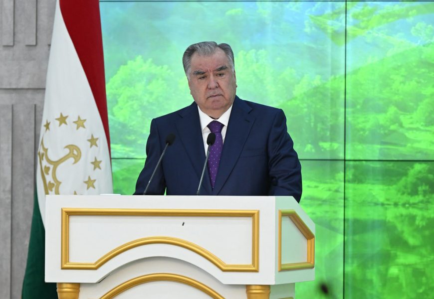 Суханронии Президенти Ҷумҳурии Тоҷикистон дар вохӯрӣ бо кормандони Кумитаи ҳифзи муҳити зист
