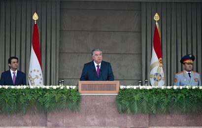 Иштироки Президенти Ҷумҳурии Тоҷикистон Эмомалӣ Раҳмон дар паради ҳарбӣ ба муносибати 30-солагии таъсисёбии Гвардияи миллии Ҷумҳурии Тоҷикистон