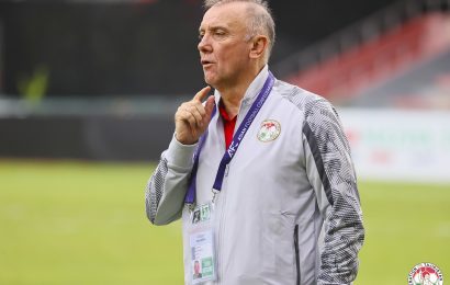 Футбол: Горан Стеванович — «Игроки начинают понимать наши требования»
