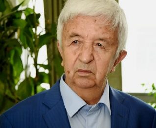 Нависандаи халқии Тоҷикистон Кароматуллоҳи Мирзо аз дунё даргузашт Нависандаи халқии Тоҷикистон Кароматуллоҳи Мирзо аз дунё даргузашт