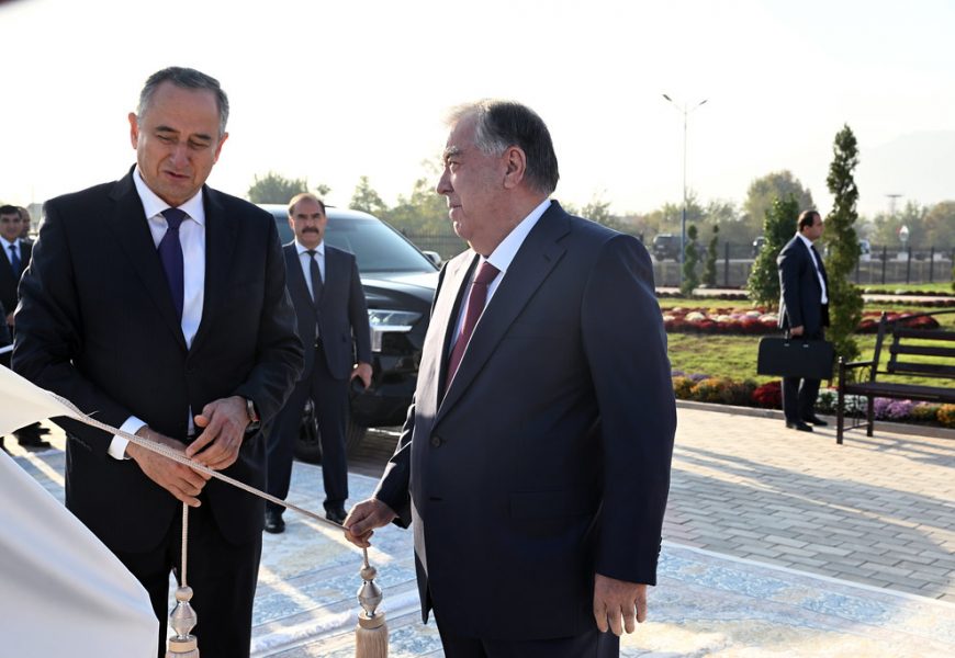 Сафари кории Пешвои миллат муҳтарам Эмомалӣ Раҳмон ба ноҳияи Восеъ Сафари кории Пешвои миллат муҳтарам Эмомалӣ Раҳмон ба ноҳияи Восеъ