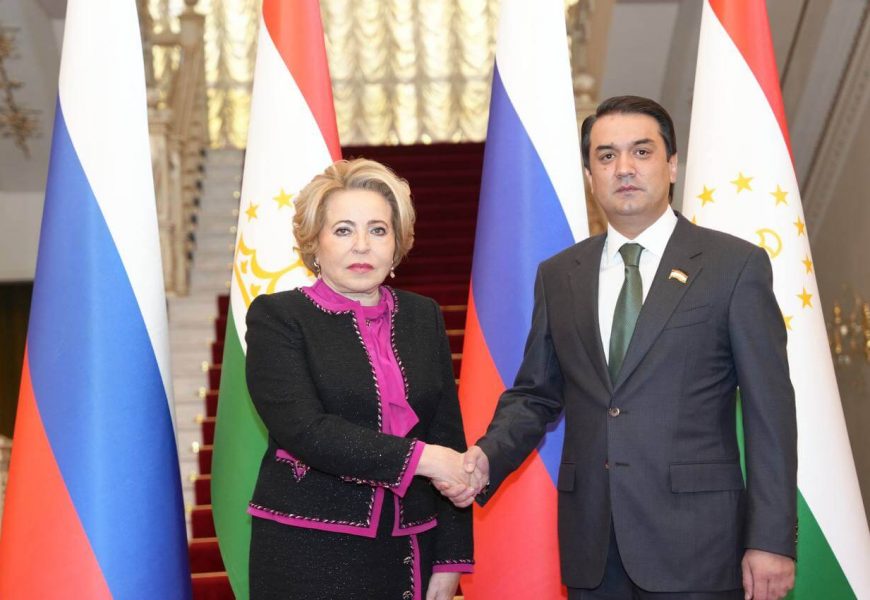 Мулоқоти Рустами Эмомалӣ бо Валентина Матвиенко