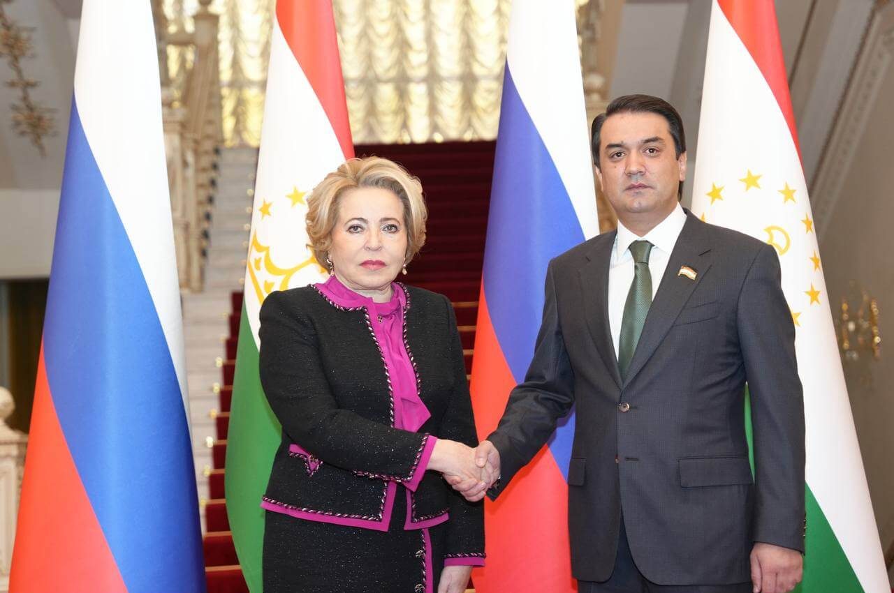 Мулоқоти Рустами Эмомалӣ бо Валентина Матвиенко