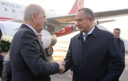 Раиси Маҷлиси бузурги миллии Туркия Нуман Куртулмуш ба Тоҷикистон омад