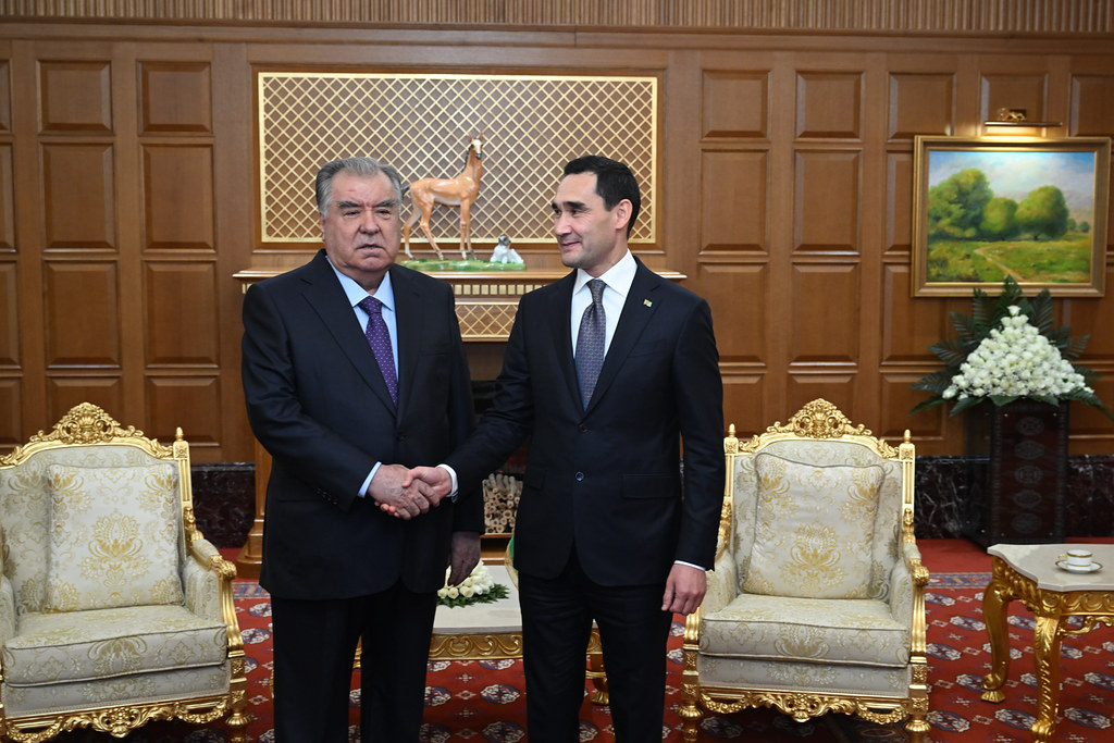 Вохӯрии Сарвари давлат Эмомалӣ Раҳмон бо Президенти Туркманистон Сердар Бердимуҳамедов